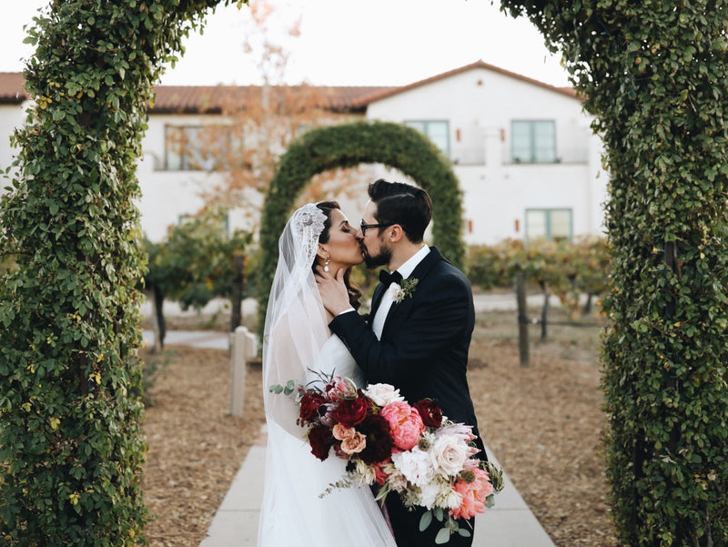 Wedding Veils: The Difference Between a Drop Veil Blusher and No Blusher