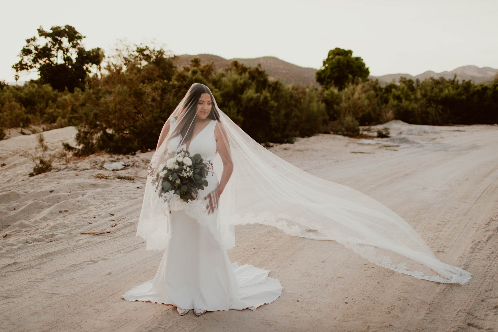 TOPQUEEN V75 Long Wedding Veil 4 Meters Spanish Lace Blanket