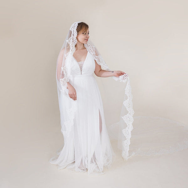 silvia mantilla style bridal veil