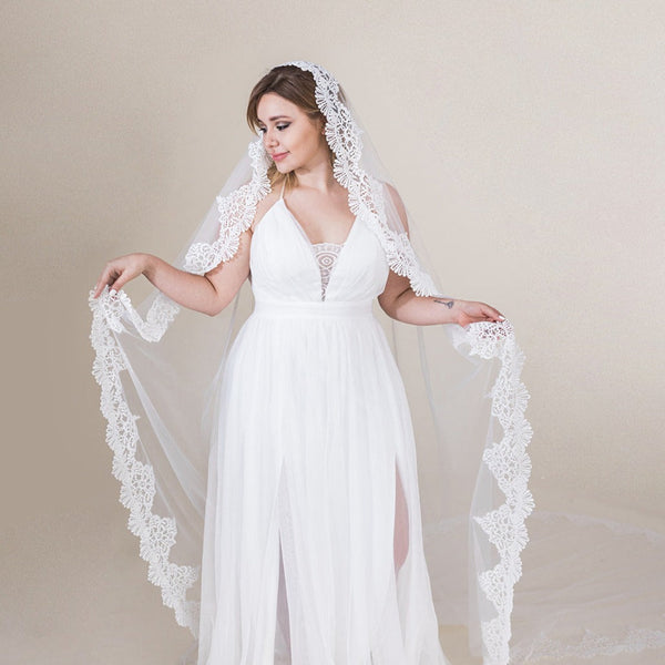 silvia mantilla style bridal veil