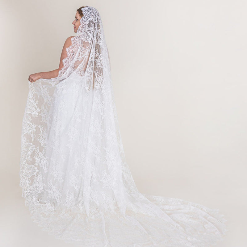 Girls White Lace Mantilla Veil main image 0