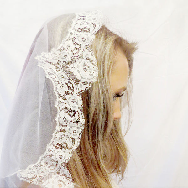 One Blushing Bride Venice Rose Flower Lace-Edged Wedding Veil, Chapel Length Veil Light Ivory / Chapel Length / Full Lace to Comb