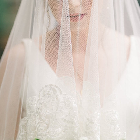 The Mantilla Company Antonia Ivory Lace Veil | Spanish Lace Wedding Mantilla Gathered Blusher / Floor