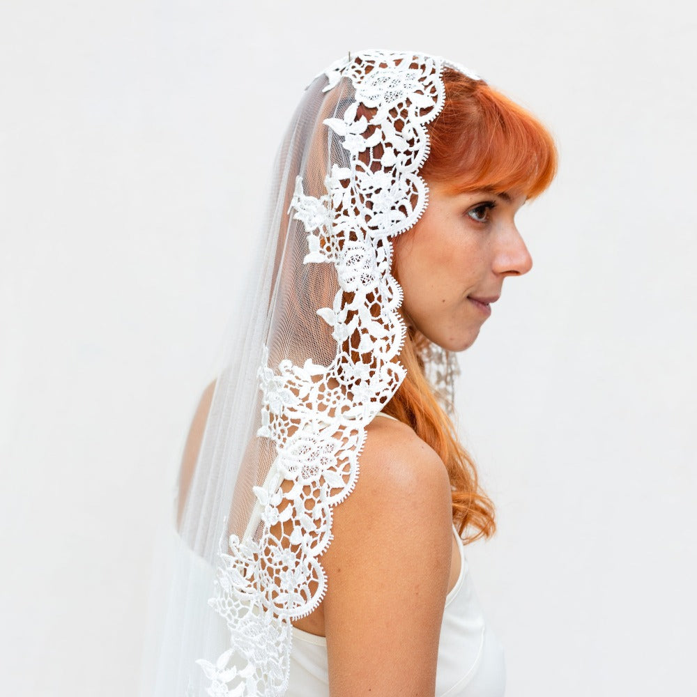 Bianca - Single Layer Chapel Length Veil With Scattered Diamantes