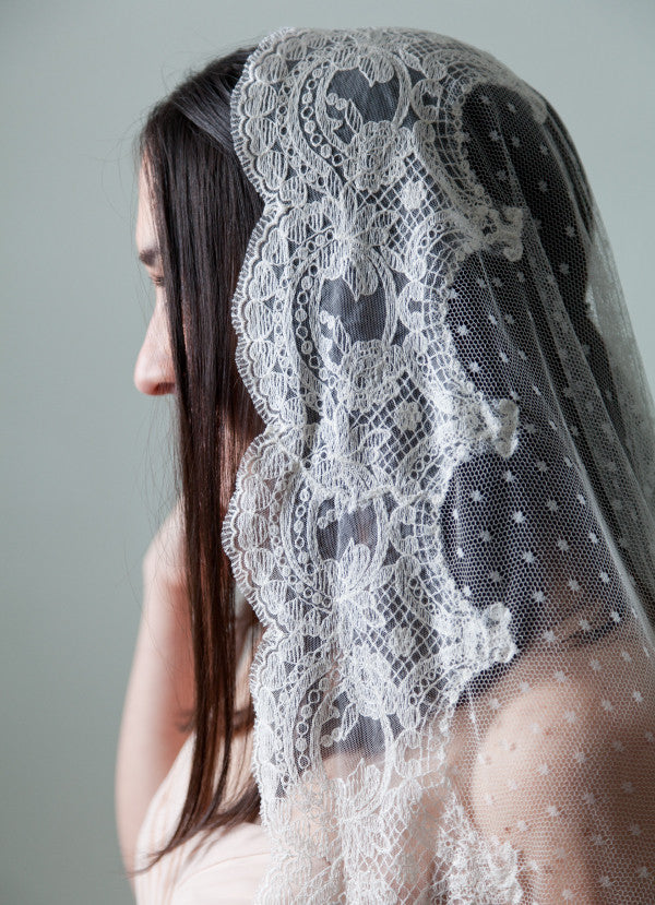 Zanna Ivory Lace Mantilla Bridal Veil Drop Veil / Floor